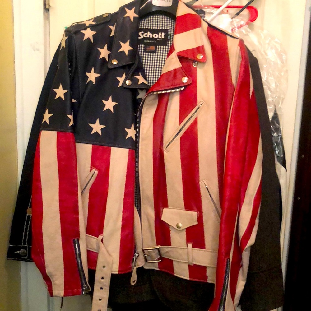 Motorcycle Jacket wit the American flag it’s extremely different